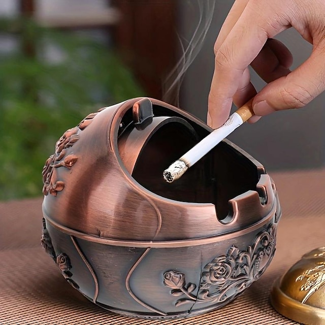 Ashtray Smoking Windproof Vintage Lid Ornament, Retro Cigarette Metal Decorative, Gadgets Cigarettes Table Outdoor Cigar Indoor Ashtrays